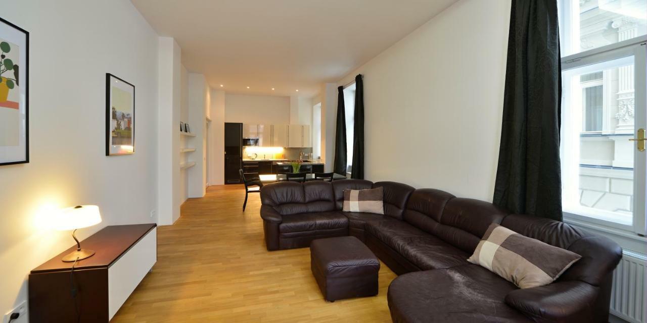 Kolonada Luxury 2 Bedroom Apartment With Balcony มาเรียอานซเกลาซนี ภายนอก รูปภาพ