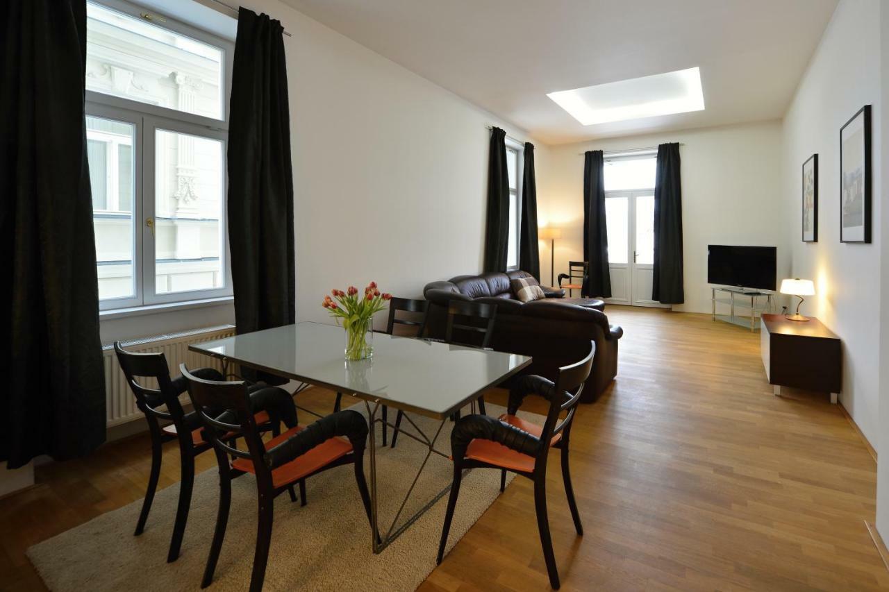 Kolonada Luxury 2 Bedroom Apartment With Balcony มาเรียอานซเกลาซนี ภายนอก รูปภาพ